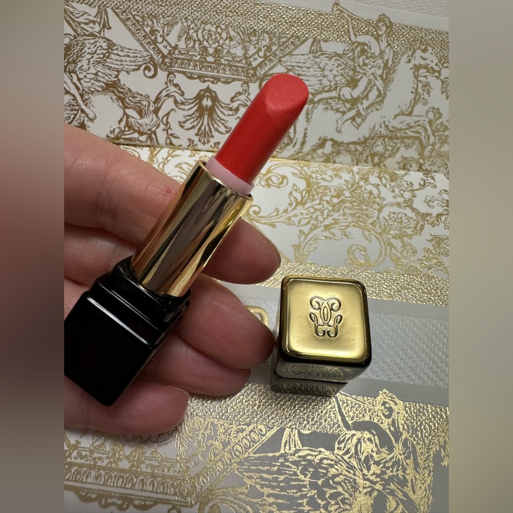 Guerlain Mini Lipstick in Kiss Kiss 344
